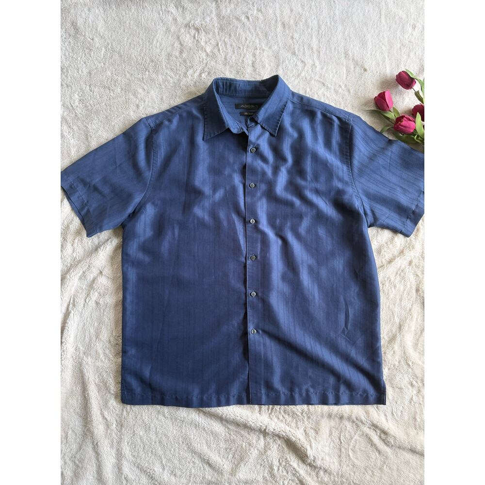A[X]ist Mens Size XL Silk Touch Short Sleeve Shirt